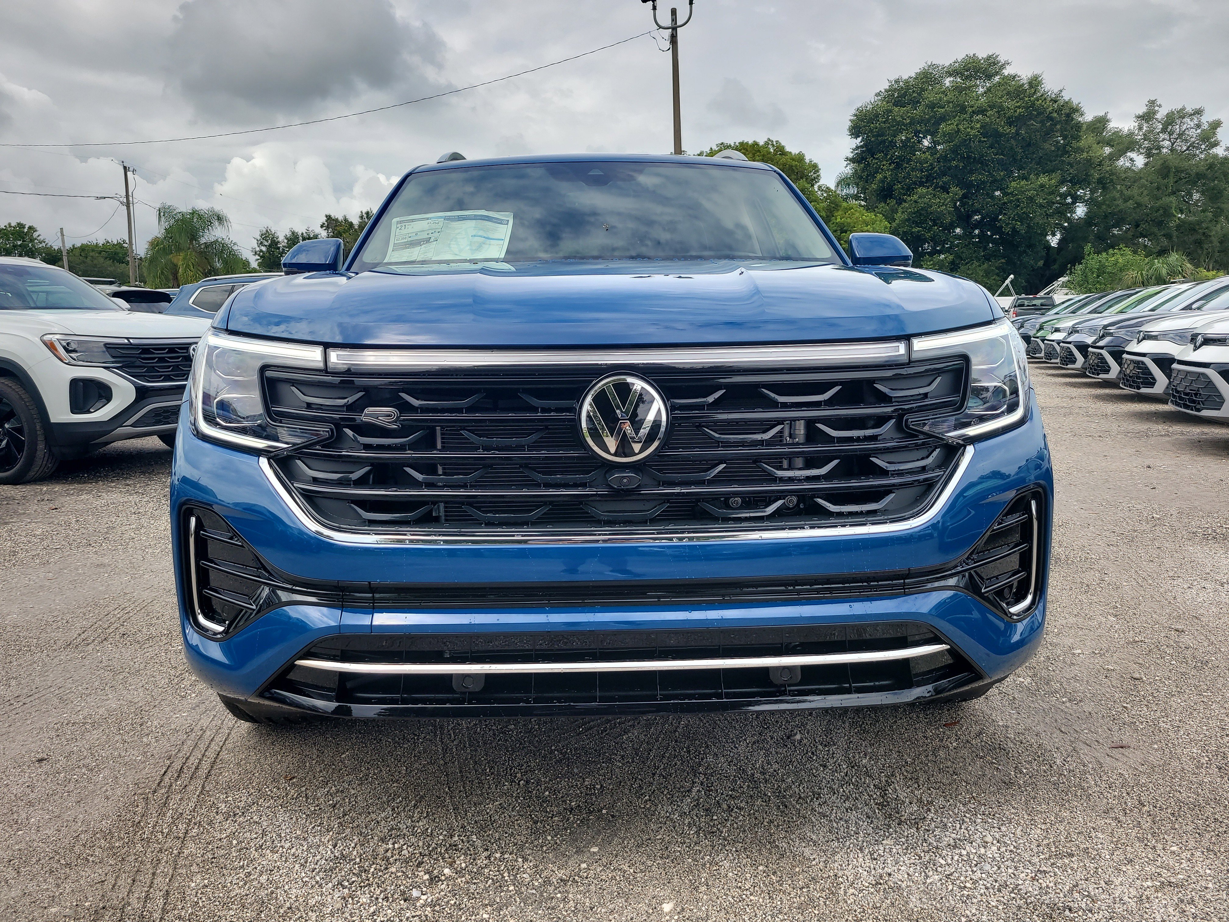 New 2026 Volkswagen Atlas SEL Premium R-Line image 3