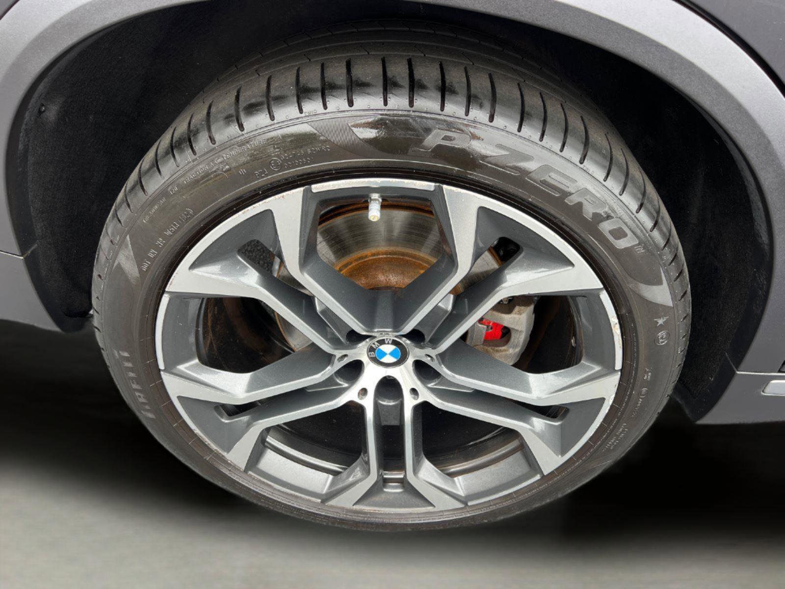 Used 2021 BMW X5 sDrive40i w/ Executive Package image 18