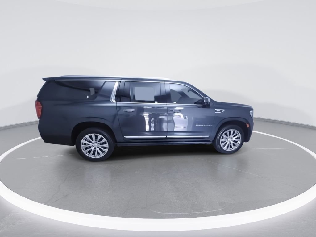 Used 2022 GMC Yukon XL Denali AWD/4WD image 2