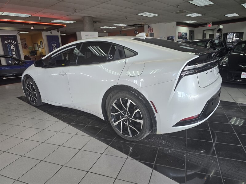 Used 2023 Toyota Prius Prime FWD image 6