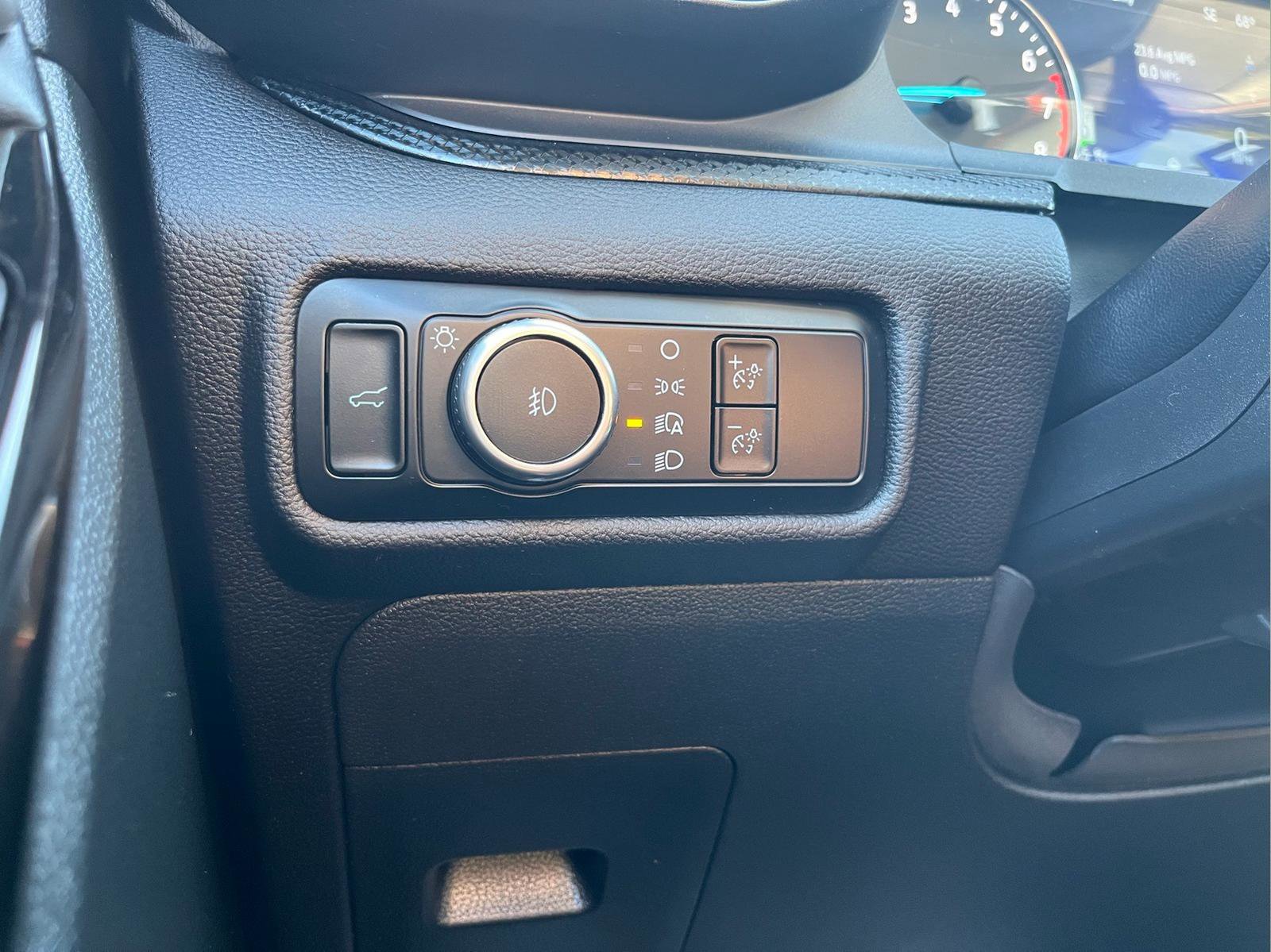 Used 2024 Ford Explorer ST-Line w/ Class IV Trailer Tow Package image 14