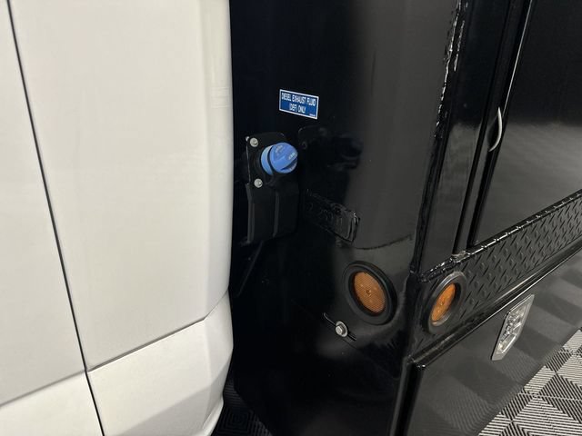 New 2023 Ford F550 4x4 Regular Cab Super Duty image 81