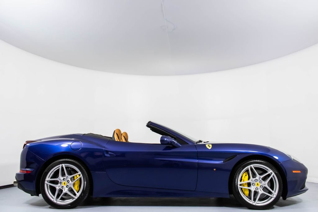 Certified 2017 Ferrari California T image 3