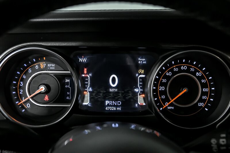 Used 2019 Jeep Wrangler Unlimited Sahara AWD/4WD image 22