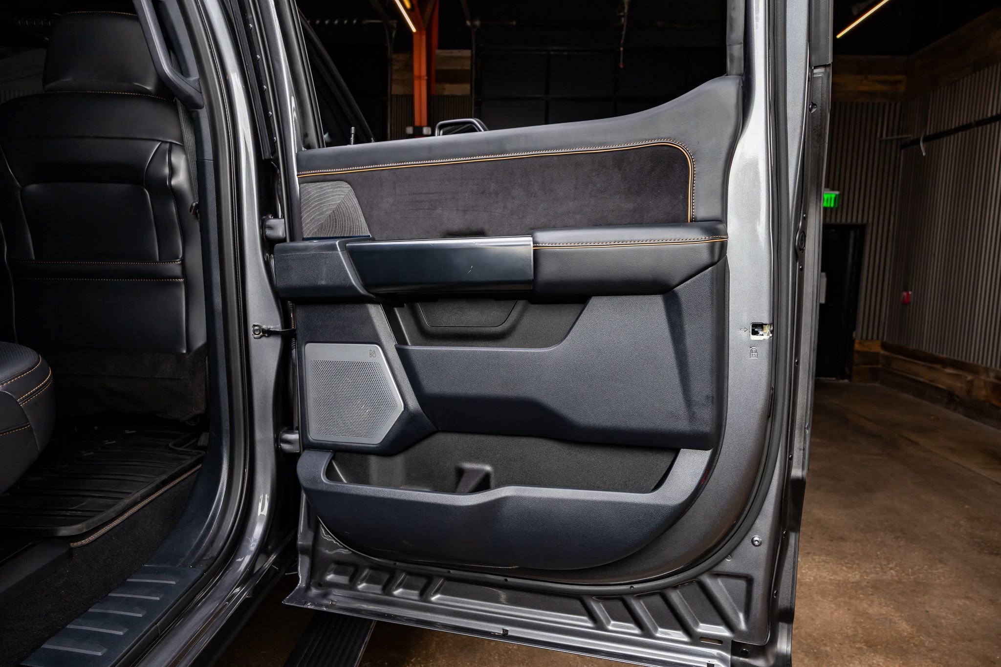 Used 2023 Ford F250 Platinum image 39