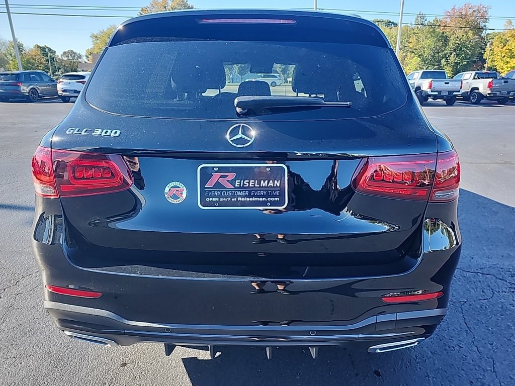 Used 2022 Mercedes-Benz GLC 300 image 4