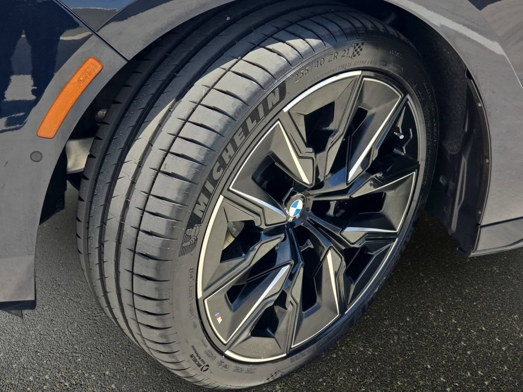 Used 2023 BMW 740i RWD image 37
