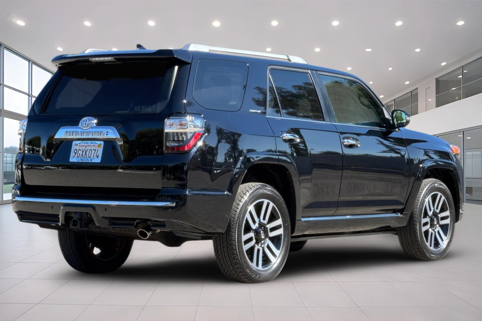 Used 2023 Toyota 4Runner Limited AWD/4WD image 4