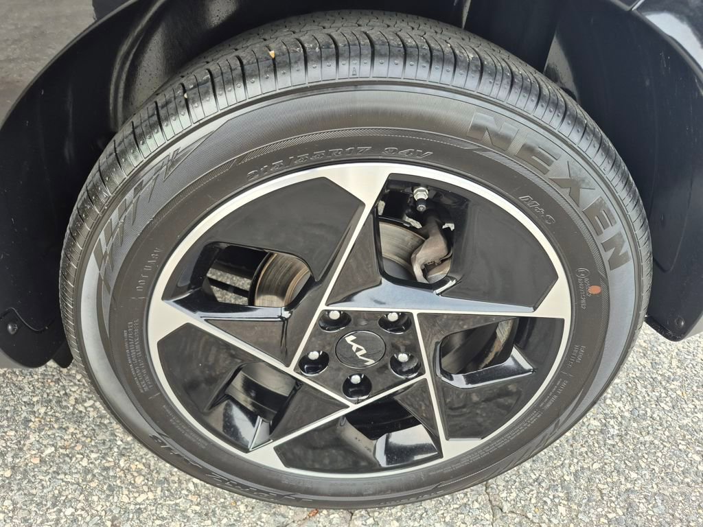 Used 2025 Kia Soul EX image 9