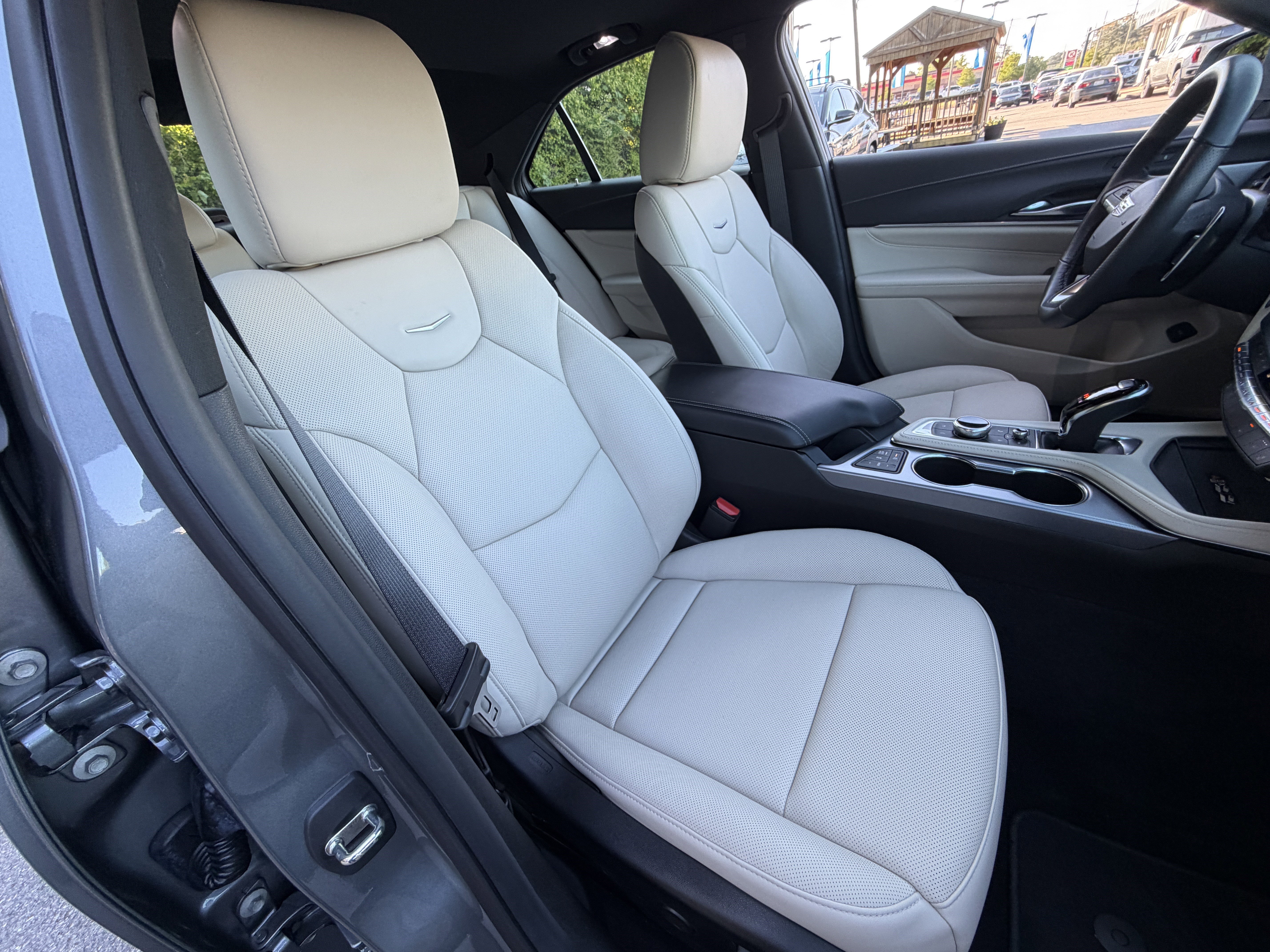 Used 2021 Cadillac CT4 Premium Luxury AWD/4WD image 19