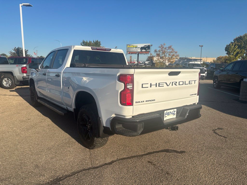 Used 2022 Chevrolet Silverado 1500 Custom Trail Boss w/ LPO, Dark Essentials Package AWD/4WD image 6