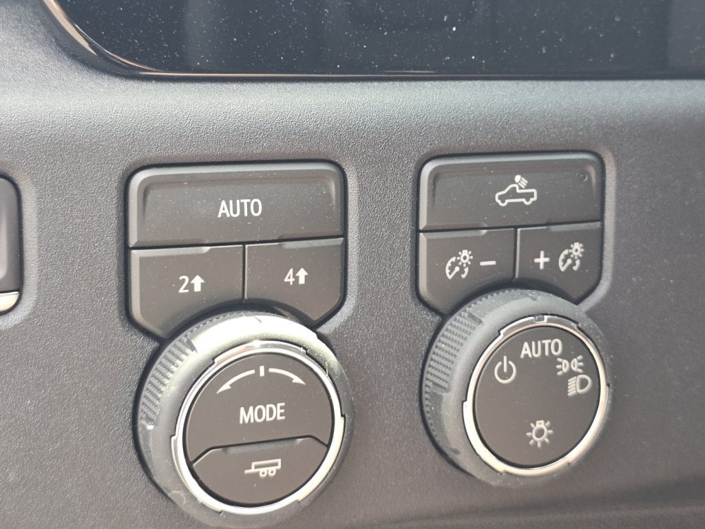 New 2026 Chevrolet Silverado 1500 LT AWD/4WD image 7