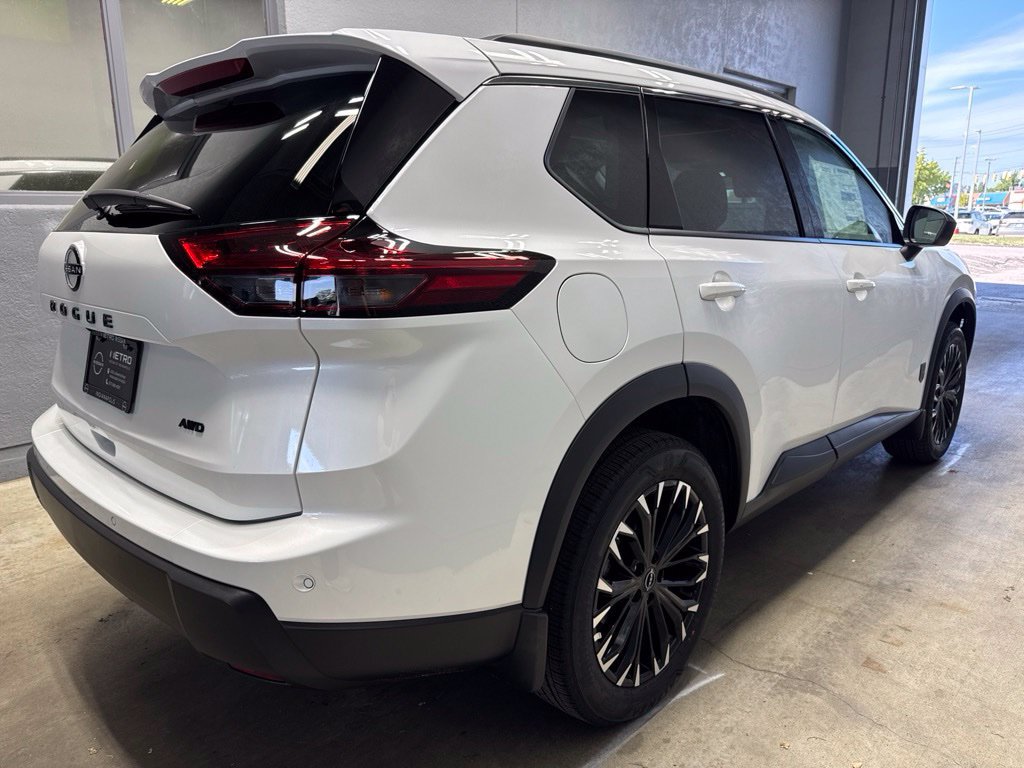 New 2026 Nissan Rogue Dark Armor AWD/4WD image 7
