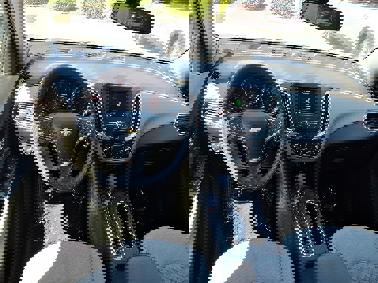 Used 2022 Chevrolet Equinox LS w/ LS Convenience Package image 16