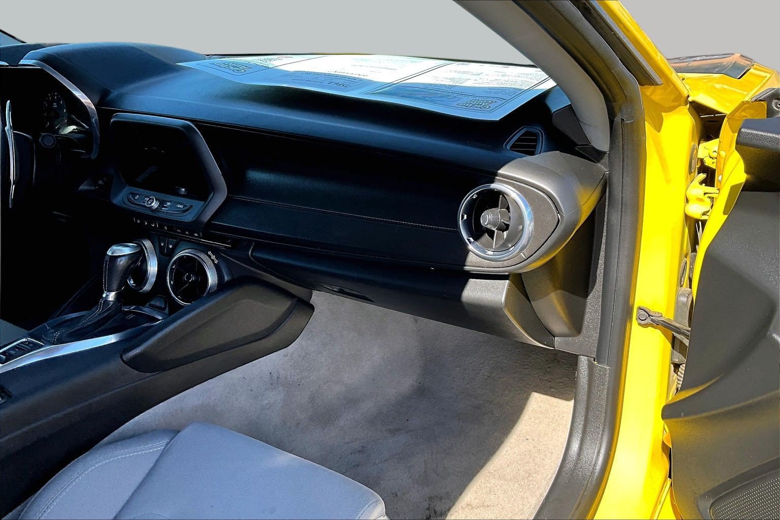 Used 2017 Chevrolet Camaro SS RWD image 15