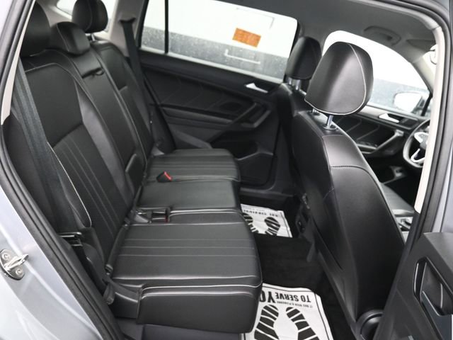 Used 2022 Volkswagen Tiguan SE image 8