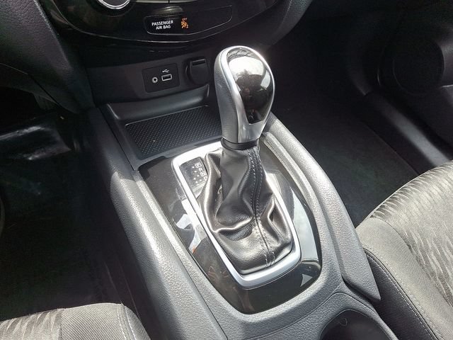Used 2020 Nissan Rogue SV AWD/4WD image 14