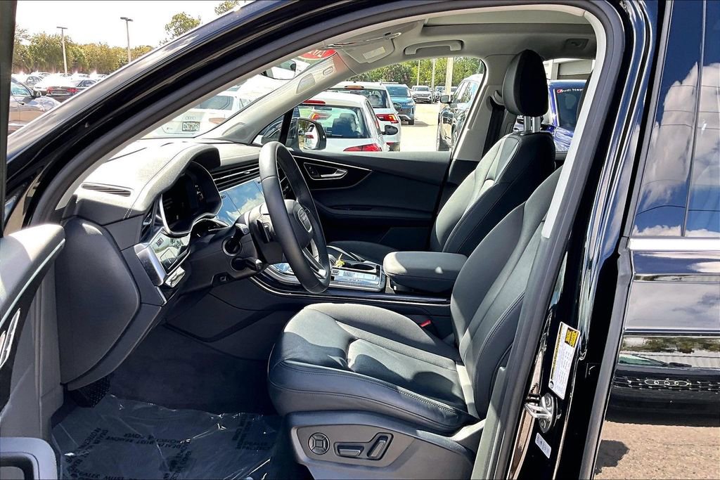 Used 2023 Audi Q7 3.0T Prestige w/ Prestige Package image 21