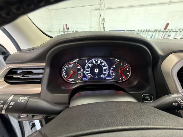 Certified 2020 GMC Acadia Denali w/ Trailering Package AWD/4WD image 11