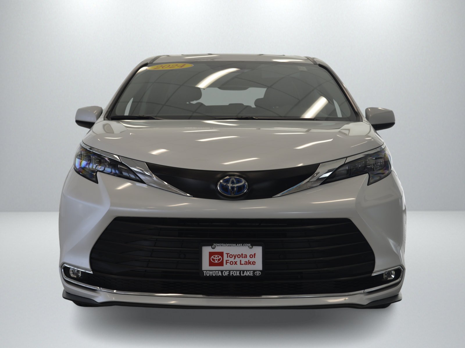 Used 2024 Toyota Sienna XLE AWD/4WD image 8