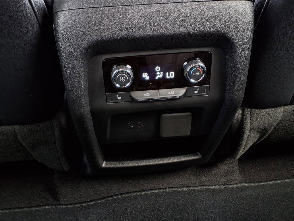 New 2026 Chevrolet Traverse RS image 10