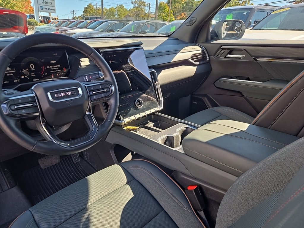 Used 2025 GMC Acadia AT4 w/ Luxury Package AWD/4WD image 22