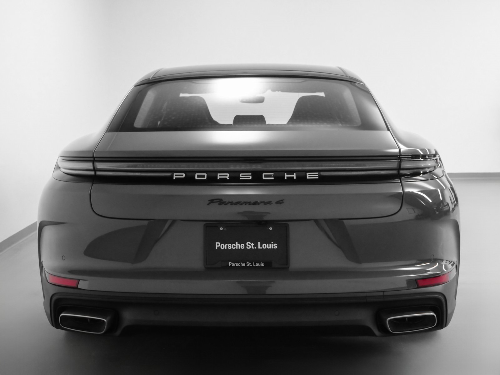 Certified 2025 Porsche Panamera 4 image 11
