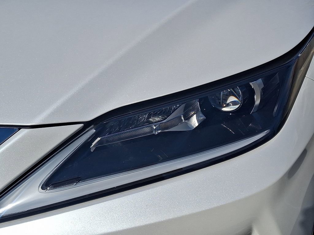 Used 2020 Lexus RX 350L Premium w/ Premium Package image 10