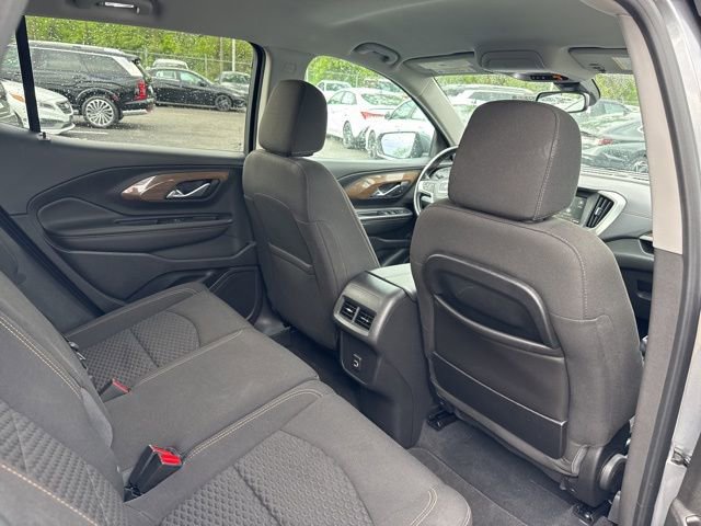 Used 2020 GMC Terrain SLE w/ Driver Convenience Package FWD image 10