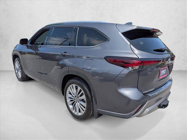 Used 2025 Toyota Highlander Platinum AWD/4WD image 8