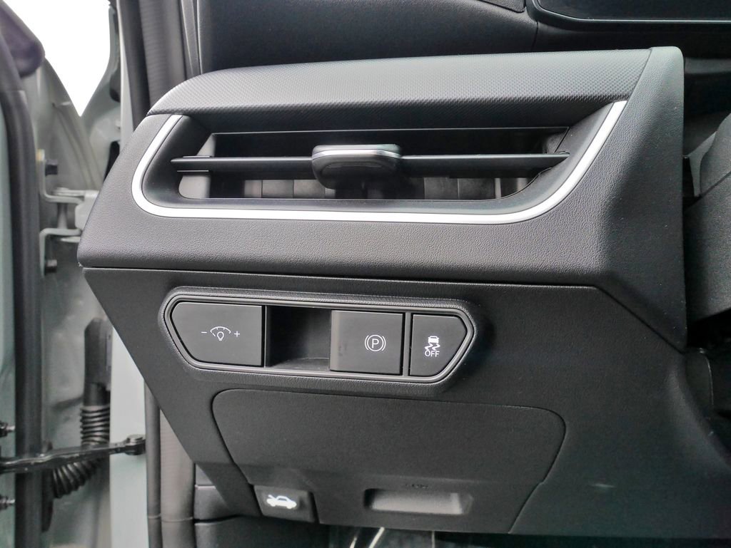 Used 2025 Kia K4 LXS image 24