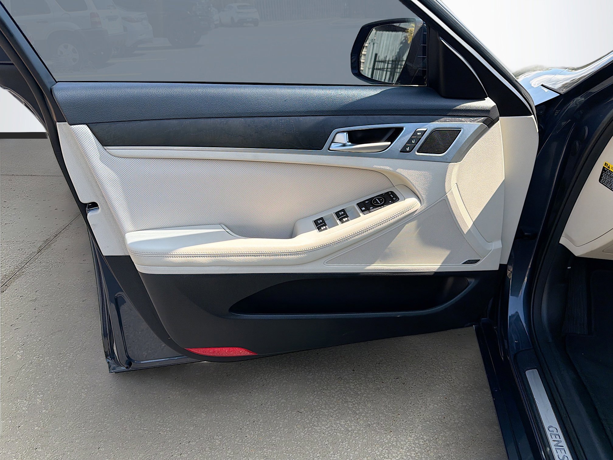 Used 2017 Genesis G80 5.0 Ultimate image 22