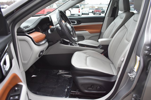 Used 2022 Jeep Compass Limited image 13