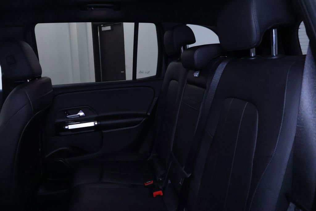 Used 2020 Mercedes-Benz GLB 250 4MATIC image 16