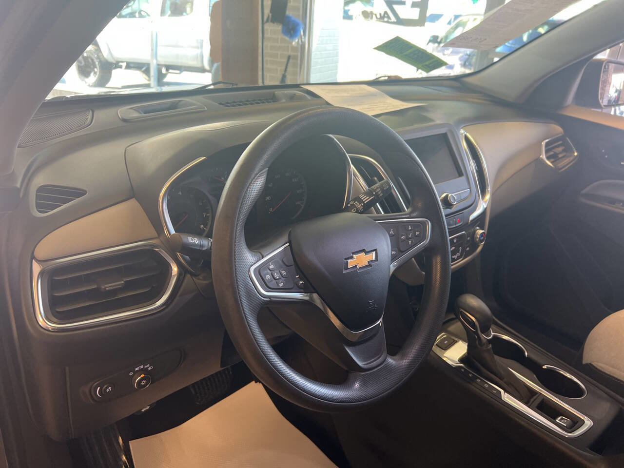 Used 2022 Chevrolet Equinox LS image 22