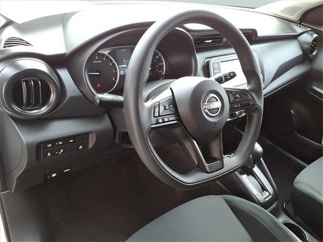 Used 2024 Nissan Kicks S image 14