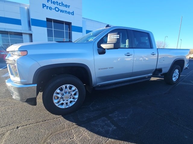 Used 2022 Chevrolet Silverado 3500 LT w/ All Star Edition image 2