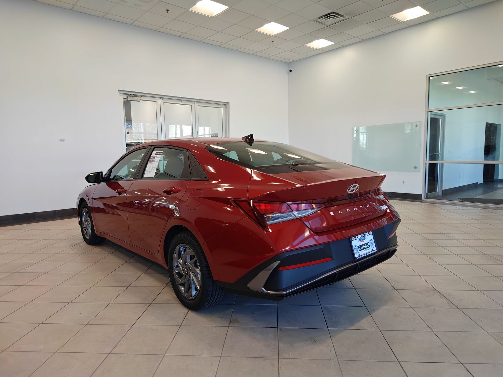 Used 2024 Hyundai Elantra SEL FWD image 5