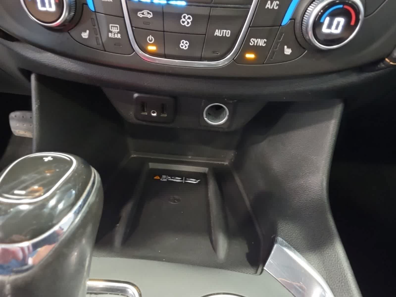 Used 2019 Chevrolet Traverse Premier w/ LPO, Cargo Package AWD/4WD image 31