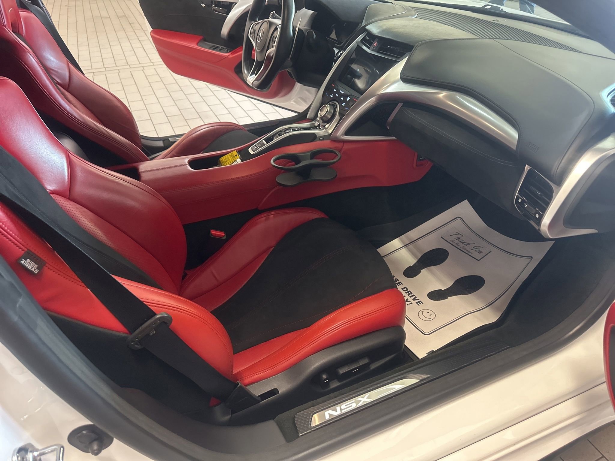 Used 2017 Acura NSX image 10