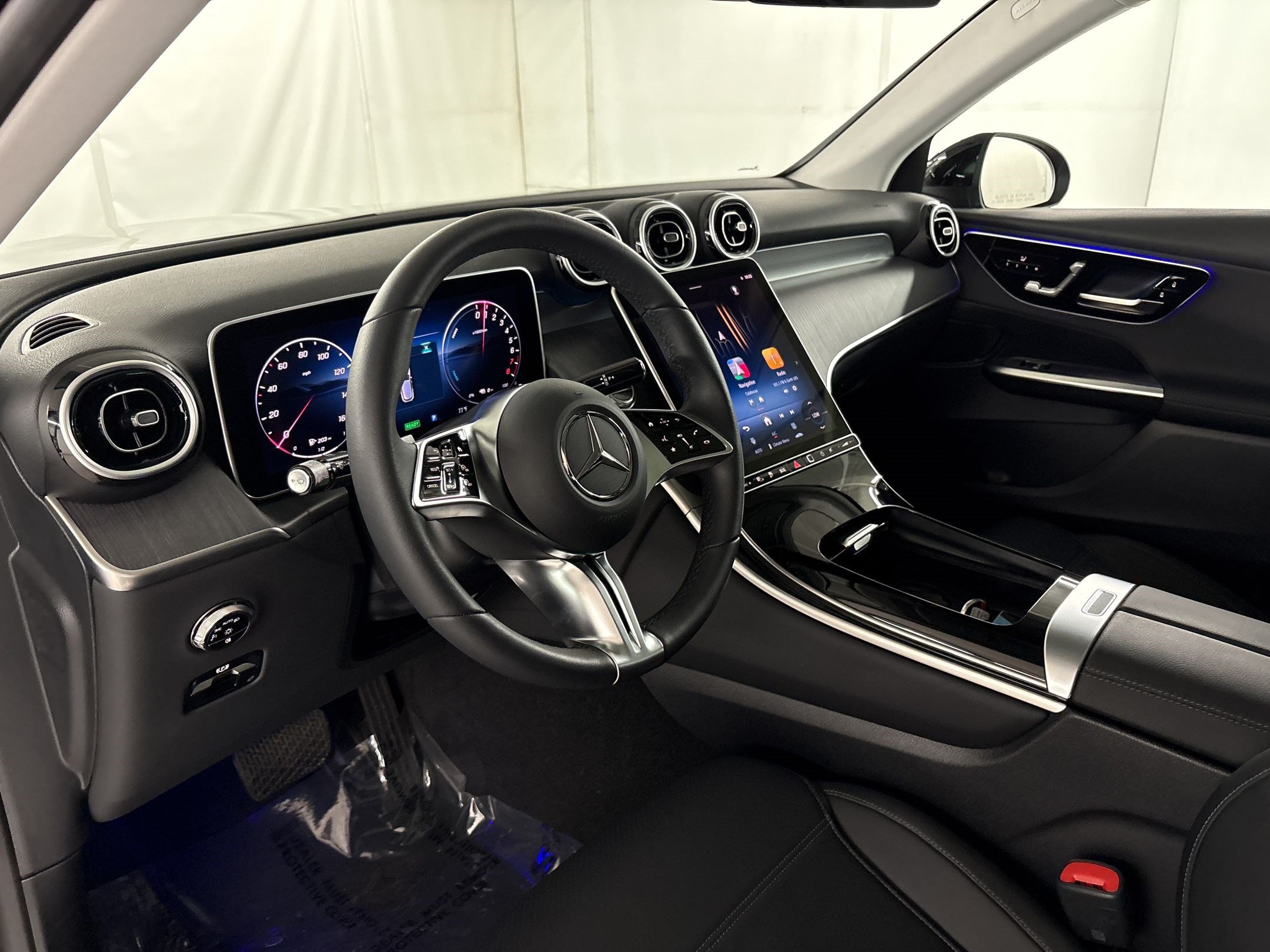 Certified 2025 Mercedes-Benz GLC 350e 4MATIC image 4