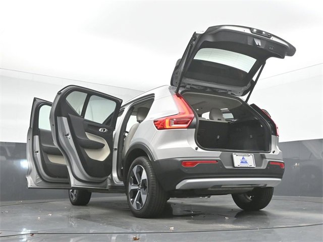 Used 2024 Volvo XC40 B5 Plus w/ Protection Package Premier image 55
