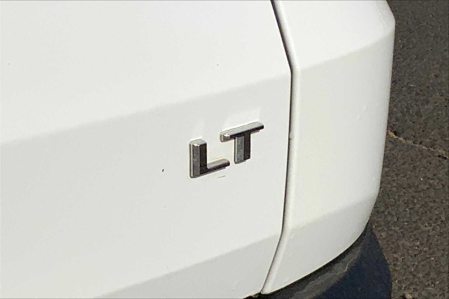 Used 2024 Chevrolet Traverse LT image 9