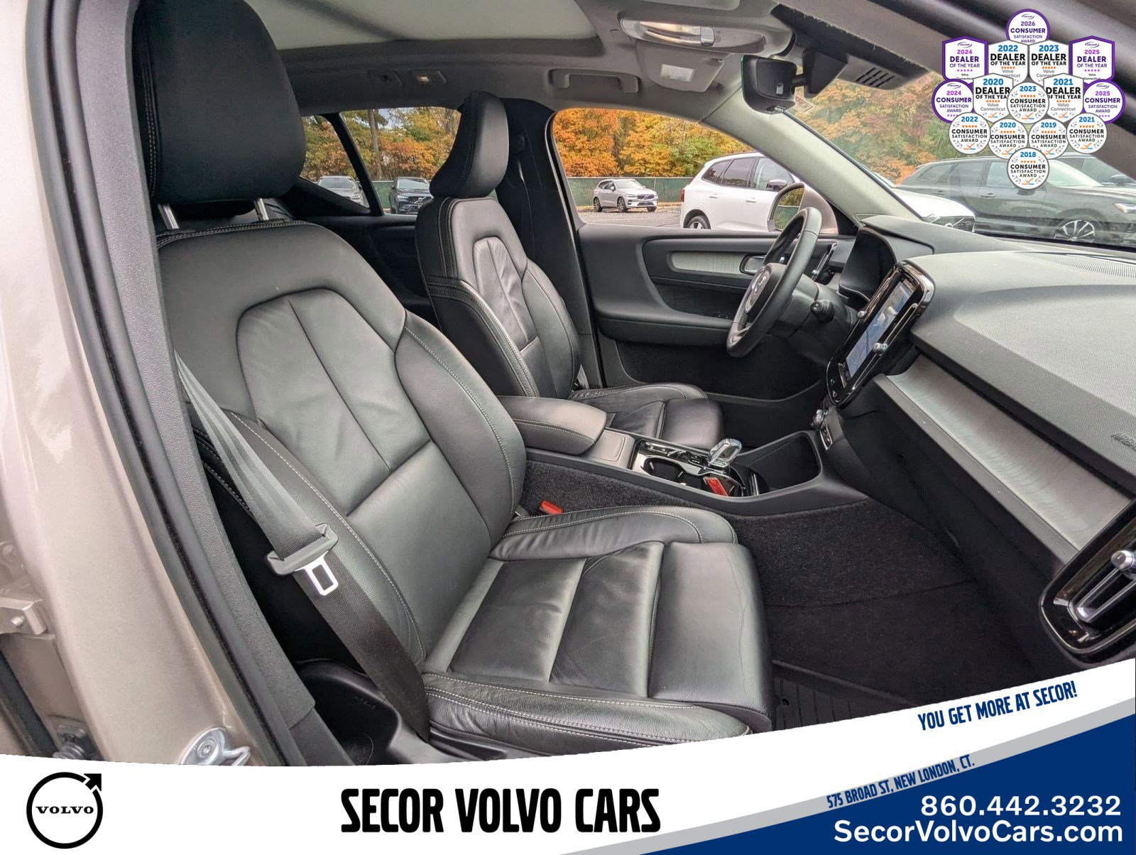 Certified 2023 Volvo XC40 B5 Plus image 23