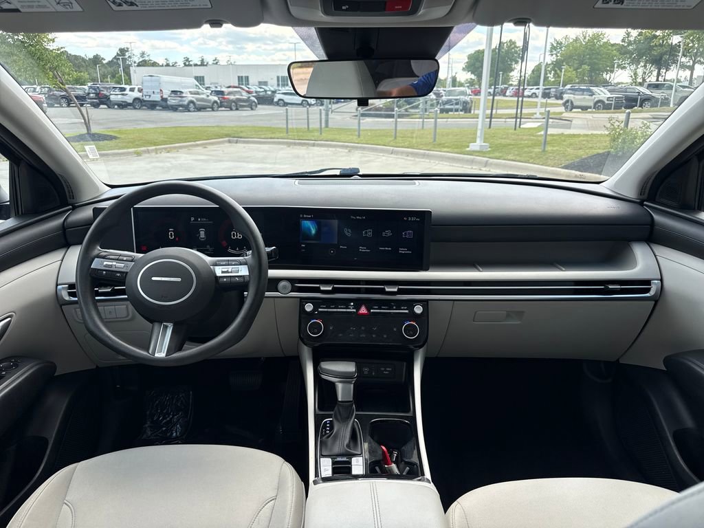 Used 2025 Hyundai Tucson SEL FWD image 16