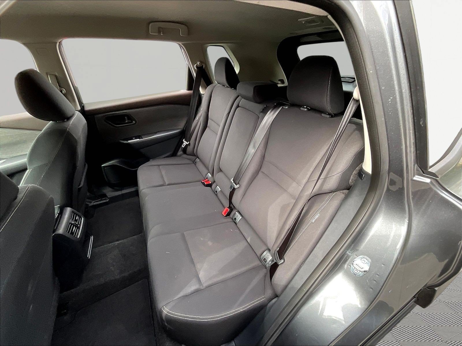 Used 2023 Nissan Rogue S FWD image 23