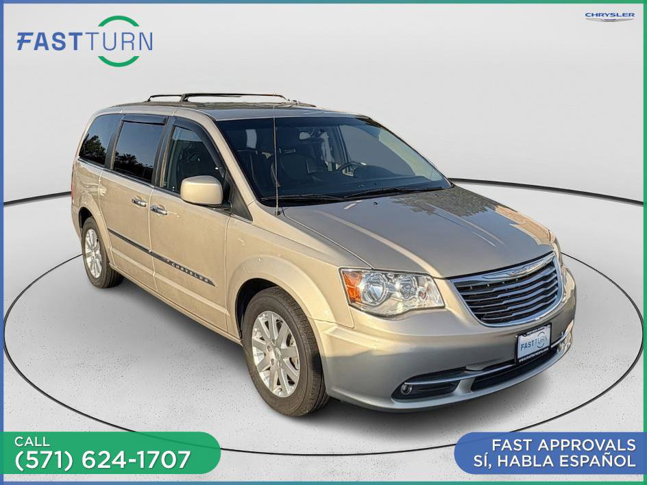 Used 2015 Chrysler Town & Country Touring image 13
