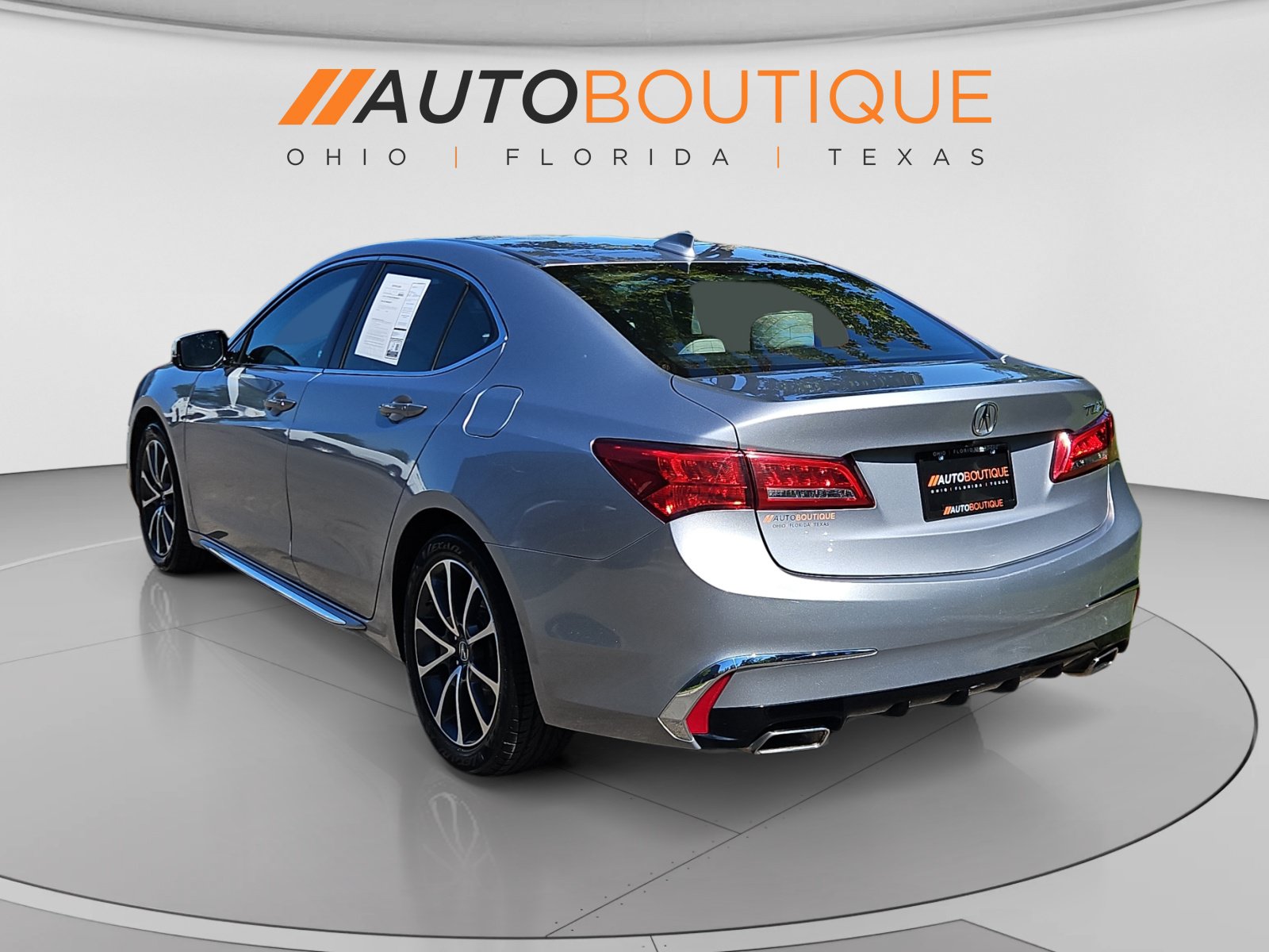 Used 2018 Acura TLX w/ Technology Package FWD image 3