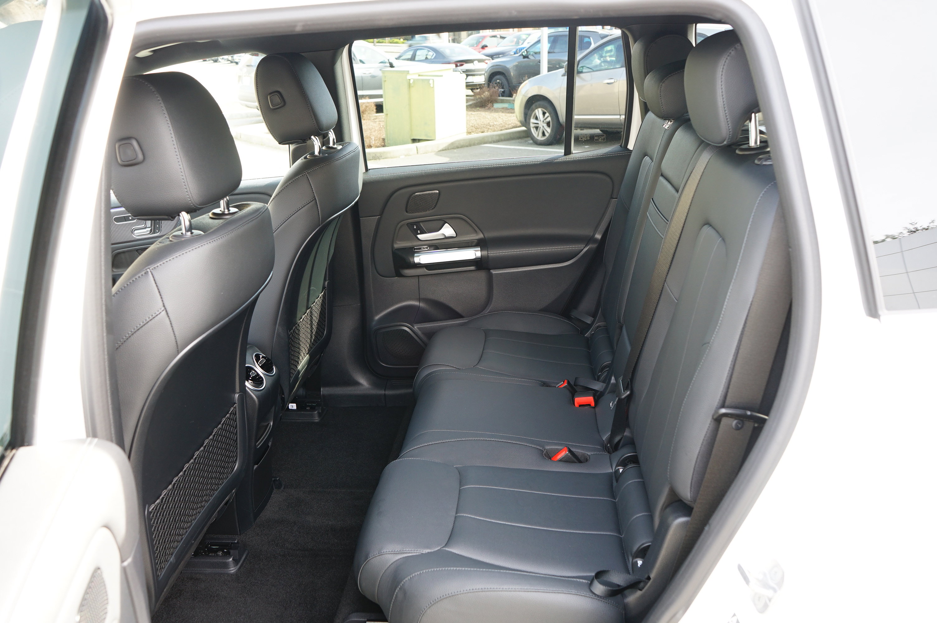 Used 2023 Mercedes-Benz EQB 300 4MATIC image 23