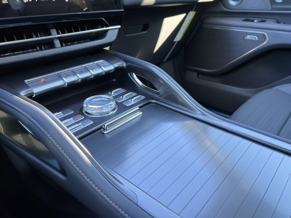 New 2026 Lincoln Nautilus Reserve w/ Jet Appearance Package image 28